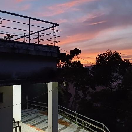 3R Residency Munnar Hostel Eksteriør bilde